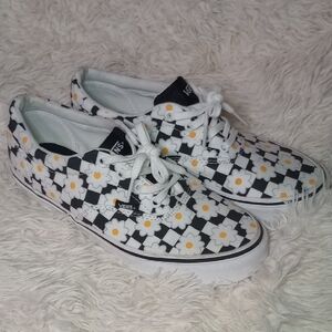 Vans Womens Daisy Checkerboard Sneakers - Black and White
